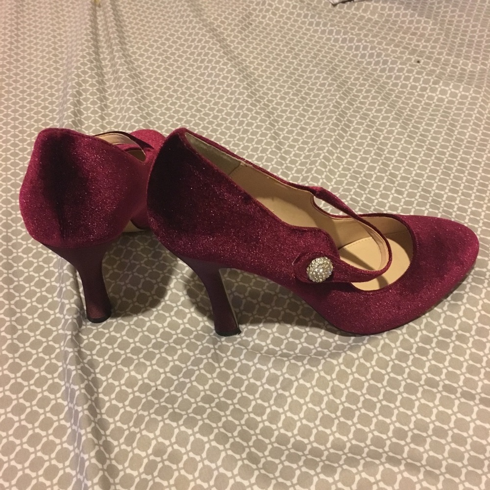 Nina Velvet Burgundy Heels